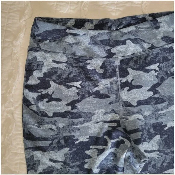 Wonderly studio yummy blue camo leggings - Picture 2 of 6